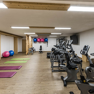 Fitnessraum im Sporthotel Taljörgele